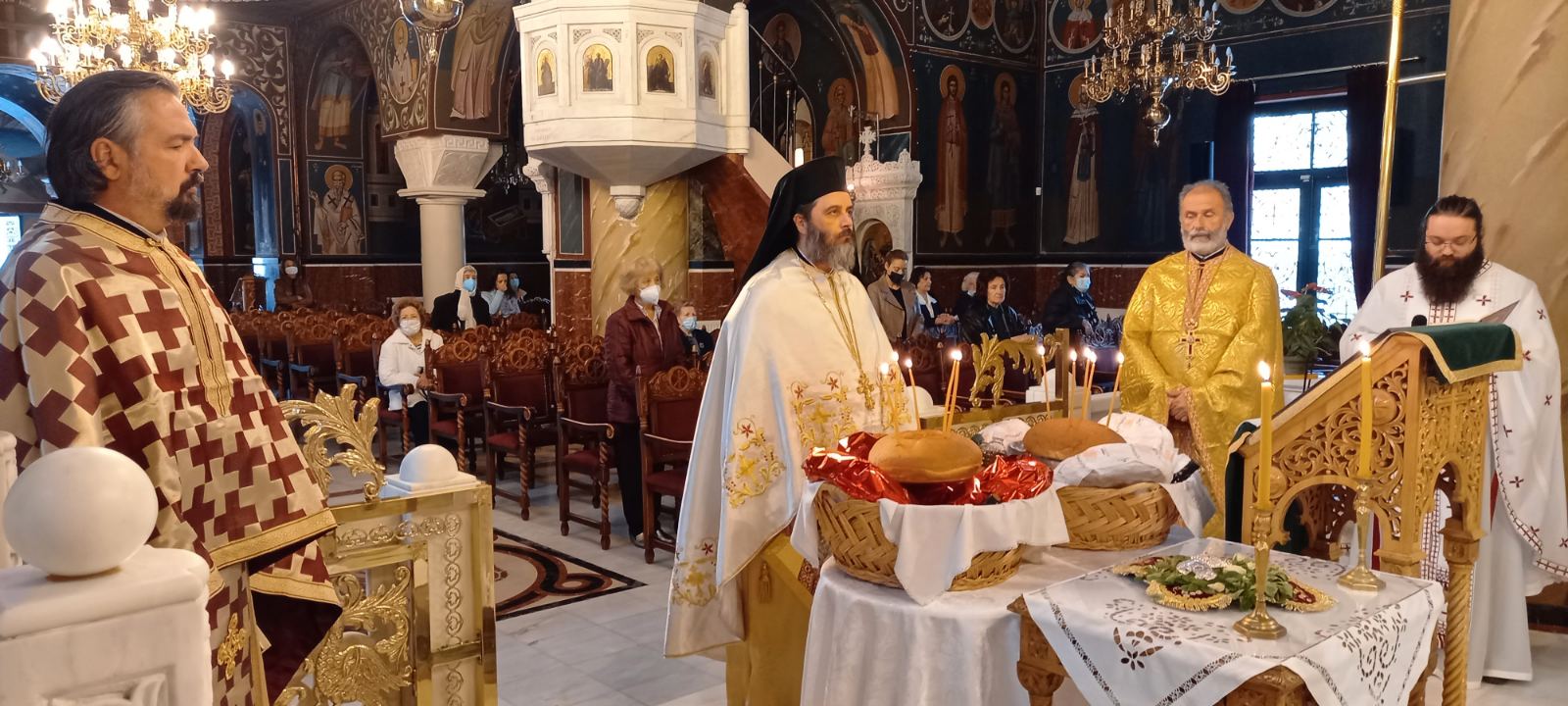Ο ΠΑΝΟΣΙΟΛΟΓΙΩΤΑΤΟΣ ΑΡΧΙΜΑΝΔΡΙΤΗΣ Κ.ΚΑΛΛΙΝΙΚΟΣ ΝΙΚΟΛΑΟΥ ΙΕΡΟΚΗΡΥΚΑΣ ΤΗΣ ΙΕΡΑΣ ΜΗΤΡΟΠΟΛΕΩΣ ΜΑΣ  ΣΤΟ ΠΑΝΗΓΥΡΙΖΟΝ ΙΕΡΟ ΠΑΡΕΚΚΛΗΣΙΟΥ ΤΟΥ ΑΓΙΟΥ ΝΕΚΑΤΡΙΟΥ ΕΠΙΣΚΟΠΟΥ ΠΕΝΤΑΠΟΛΕΩΣ ΤΟΥ ΘΑΥΜΑΤΟΥΡΓΟΥ  ΣΤΟΝ ΙΕΡΟ ΝΑΟ ΚΟΙΜΗΣΕΩΣ ΘΕΟΤΟΚΟΥ ΚΑΙΣΑΡΙΑΝΗΣ